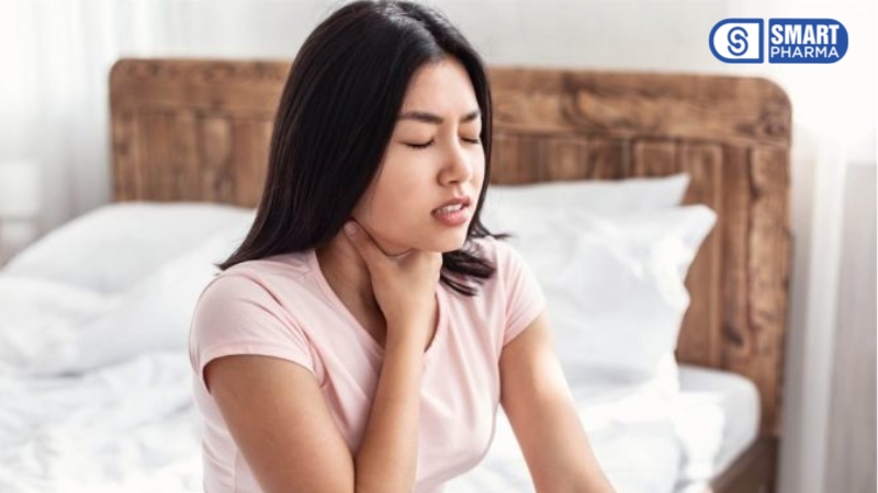 Virus HMPV gây ra các triệu chứng như khi bị cảm lạnh thông thường, cụ thể như ho, sốt, nghẹt mũi, đau họng,...