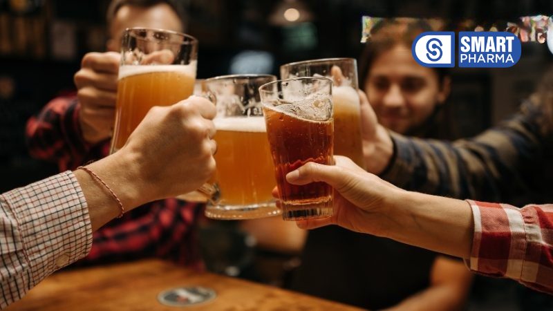 Rượu bia kích thích sản xuất axit trong dạ dày, làm tăng khả năng viêm loét dạ dày và đại tràng