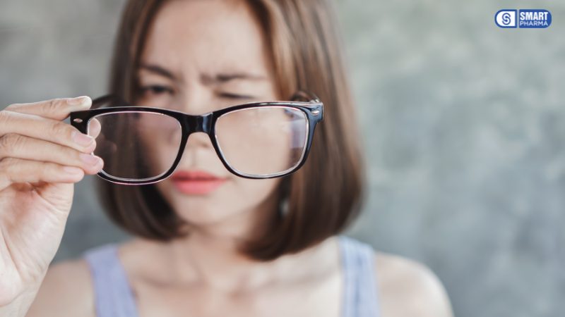 Thị lực giảm dần là dấu hiệu tai biến mà người ngoài khó có thể phát hiện được.