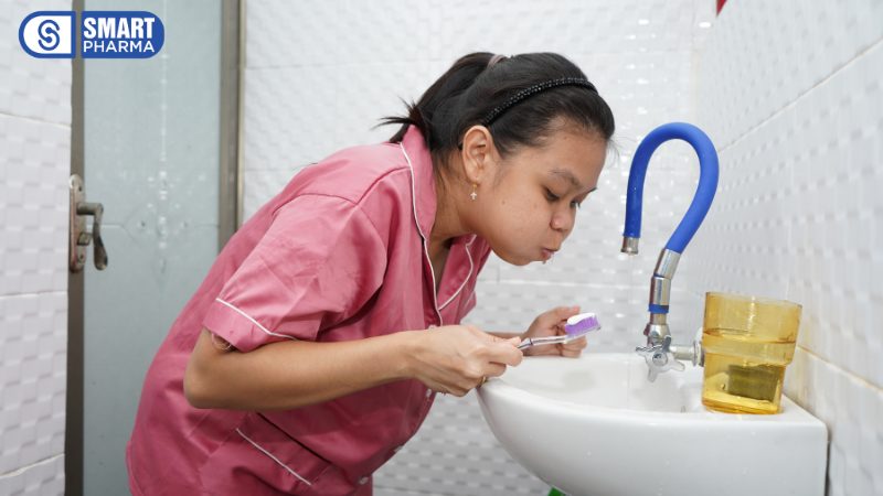 Smart Pharma - Viêm kết mạc mắt: Nguyên nhân, triệu chứng và cách điều trị hiệu quả 5 Smart Pharma - 2 4